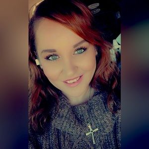 Meet your Posher, Monique